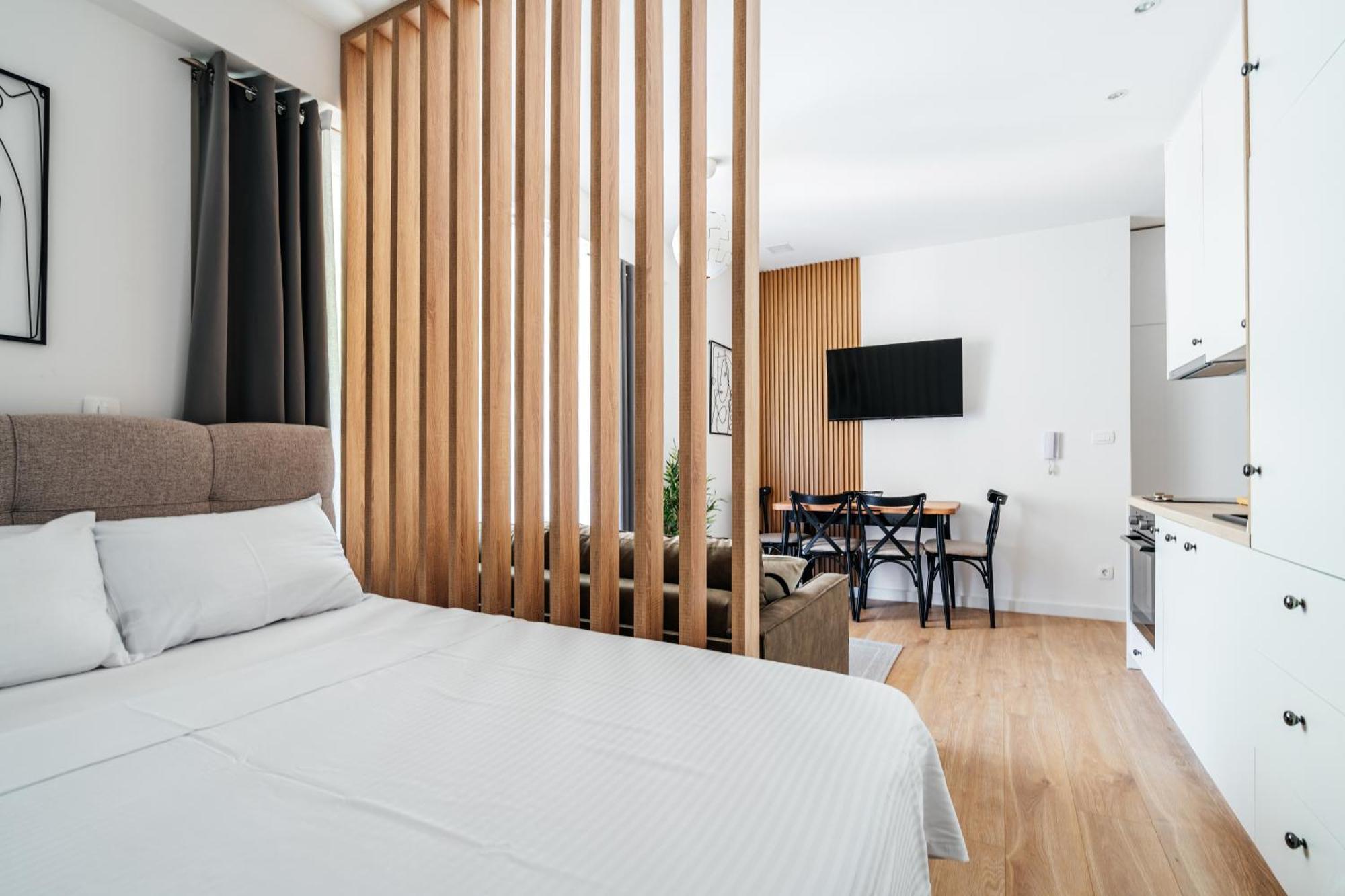 Aura Tower Aparments By In Property Rafailovici Exterior photo