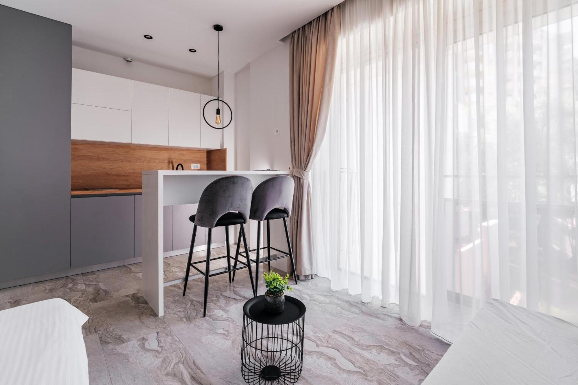 Aura Tower Aparments By In Property Rafailovici Exterior photo